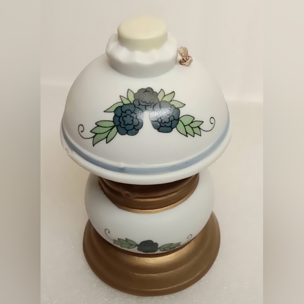 Vtg Country Kitchen Line by Jasco Bisque Porcelain Hurricane Lamp Bell Handcraft